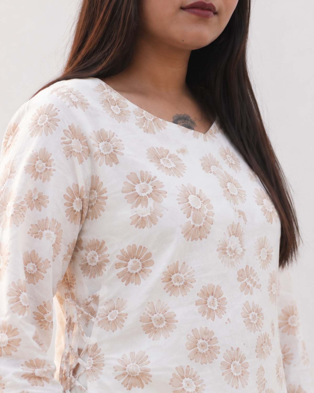 Ivory Bloom Printed Lounge Co-Ord Set - Image 4
