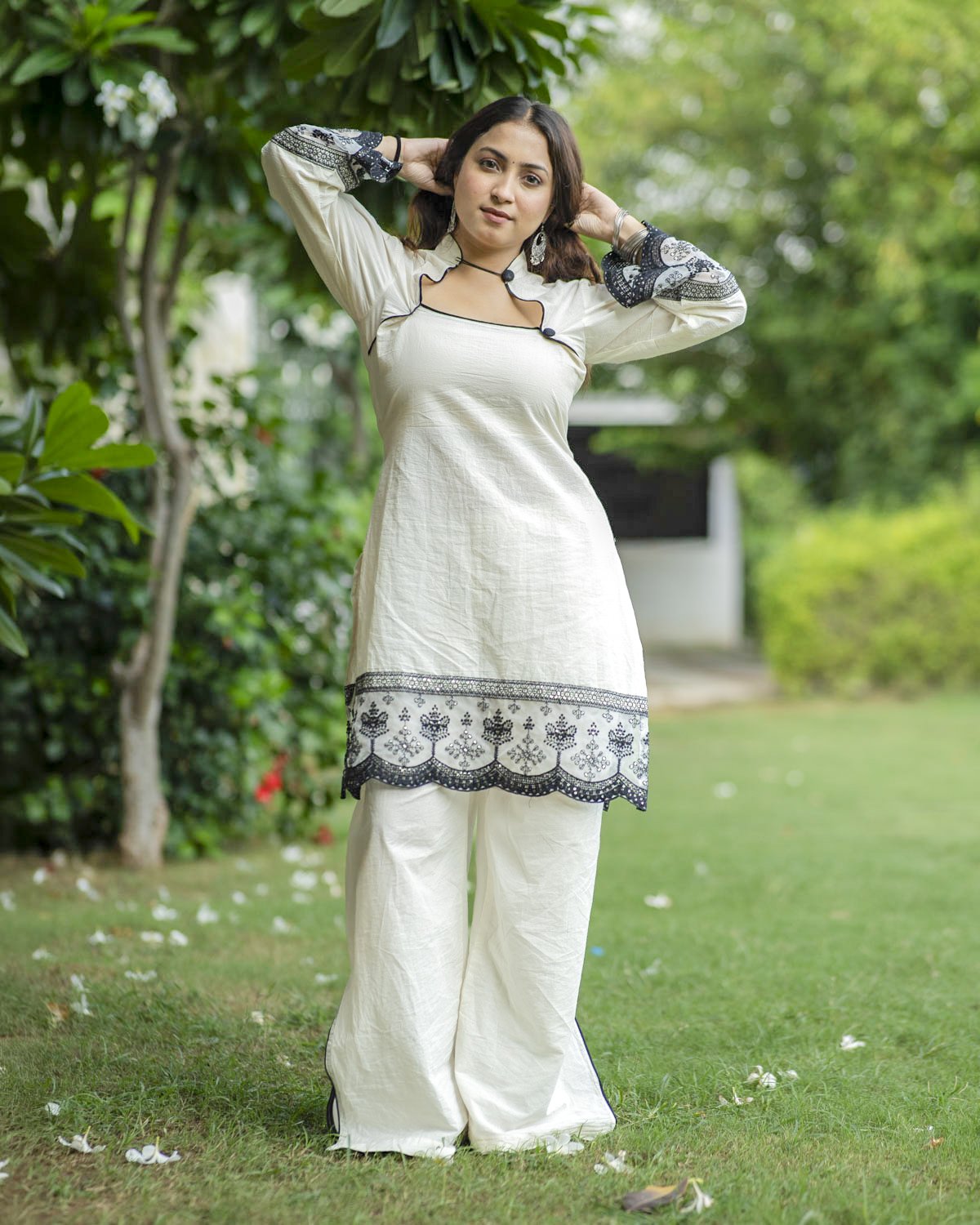 White Cambric Cotton Embroidered Kurta Pant Set for Women - Image 2